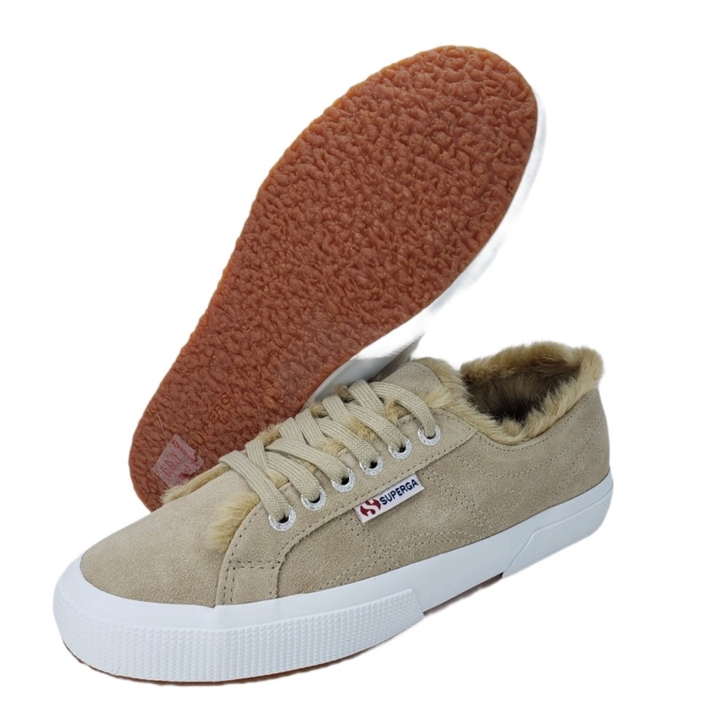 New In box- Women's 2750 Fur-trimmed Ankle-High Suede Sneaker
